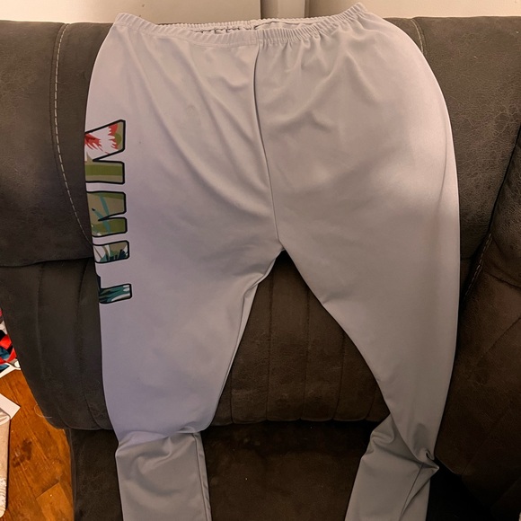 Used clothes. - Picture 3 of 14